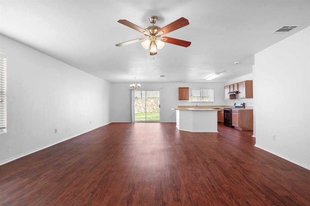 2117 Laughlin Road Fort Worth, TX 76177 - Photo 8 of 26