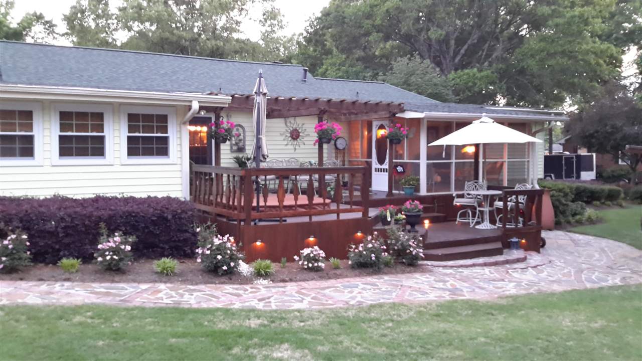 144 Mount Zion Road Spartanburg, SC 29303 - Photo 11 of 17 Hot Tub Deck