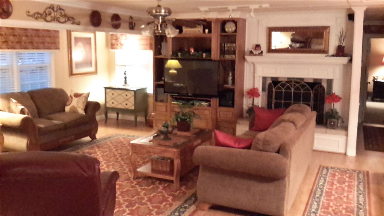 144 Mount Zion Road Spartanburg, SC 29303 - Photo 3 of 17 Great Room