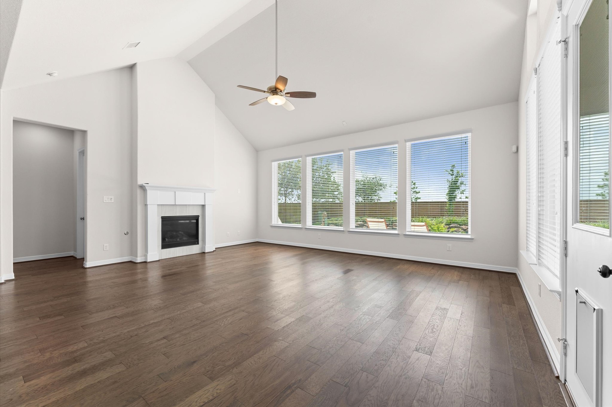 10106 Blythe Street Rosharon, TX 77583 - Photo 12 of 46