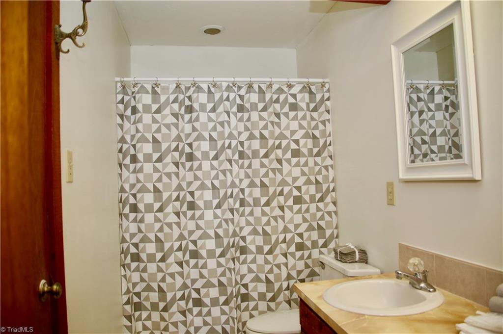 7008 Ridge Haven Road Greensboro, NC 27410 - Photo 13 of 30 Gallery Image 13