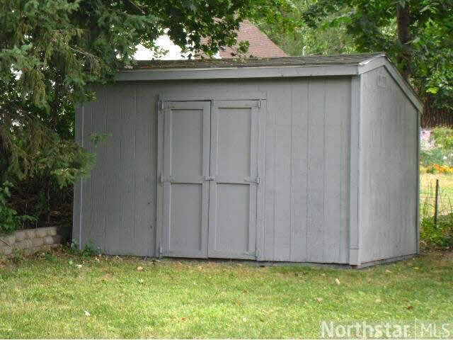 8820 Stanlen Road Minneapolis, MN 55426 - Photo 10 of 11