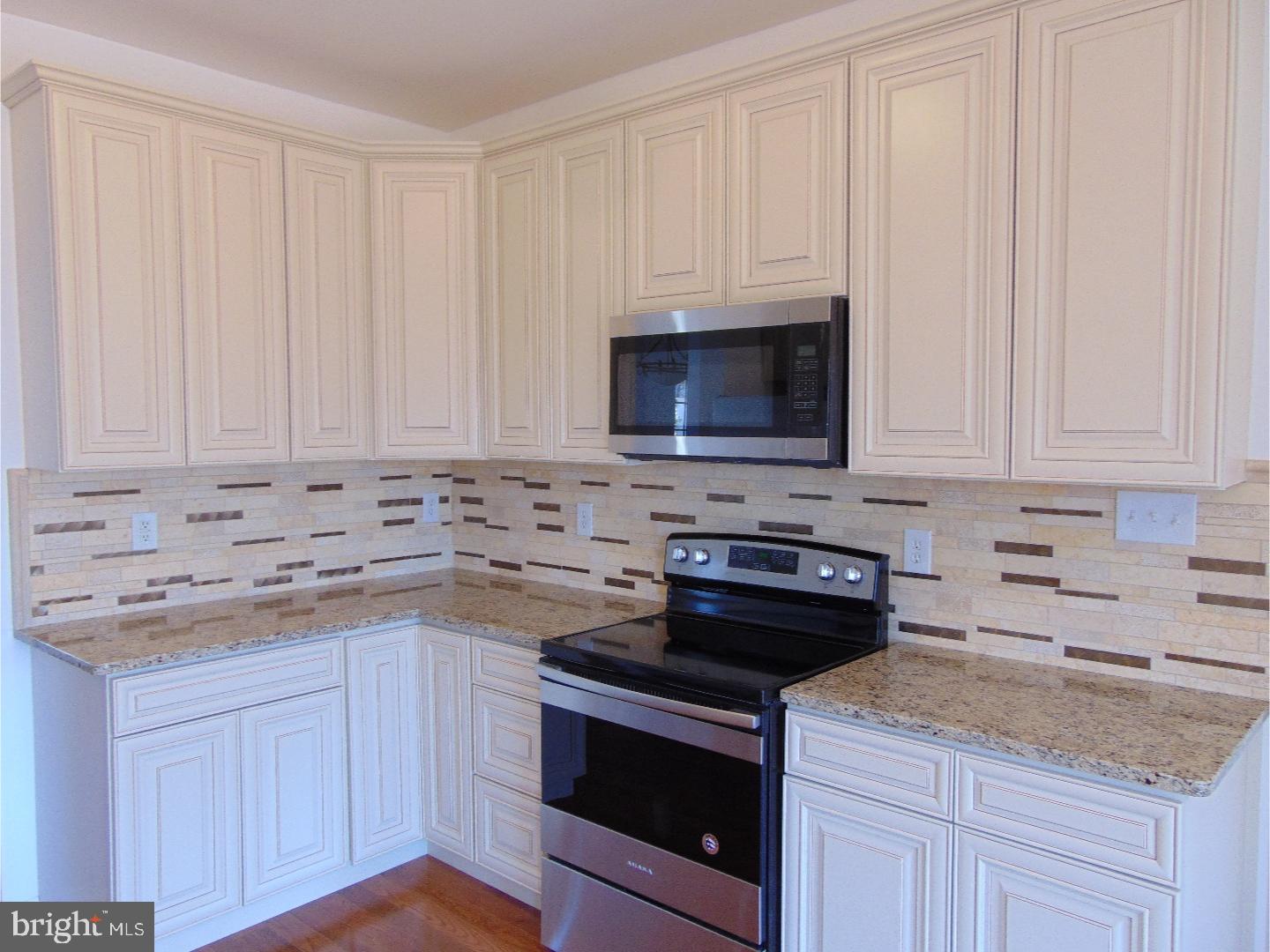101 Hydrangea Way Coatesville, PA 19320 - Photo 2 of 19