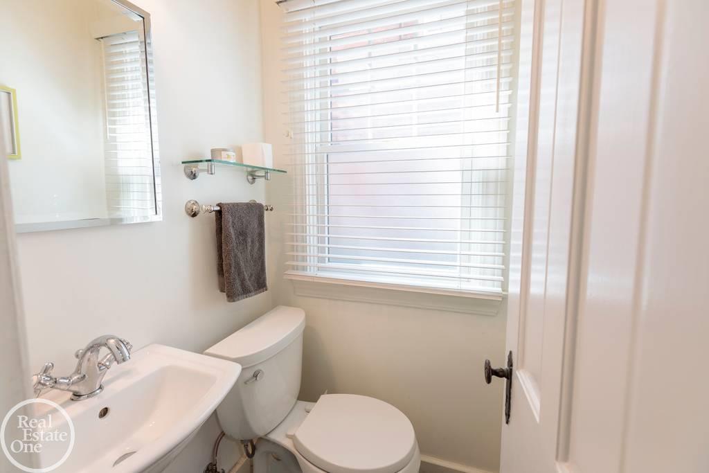 269 McMillan Road Grosse Pointe, MI 48236 - Photo 12 of 42