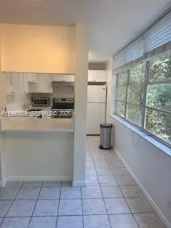 $1,950 | 9450 Live Oak Place, Unit 305, Davie, FL 33324