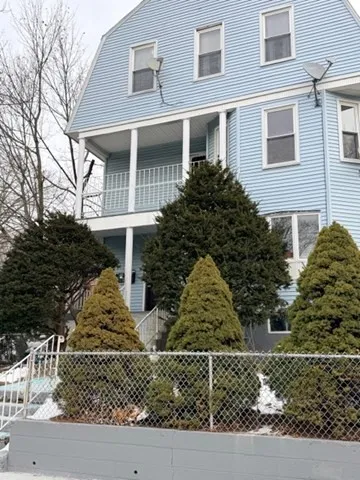 $2,200 | 10 Holland Road, Unit 2, Worcester, MA 01603