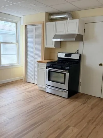 $2,200 | 10 Holland Road, Unit 2, Worcester, MA 01603