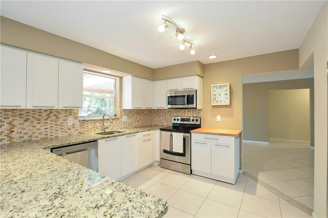 11110 Delta Circle Boca Raton, FL 33428 - Photo 3 of 17 Photo 3
