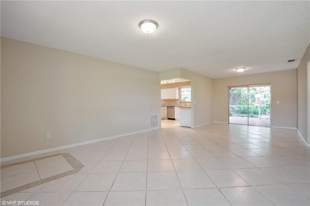 11110 Delta Circle Boca Raton, FL 33428 - Photo 9 of 17 Photo 9