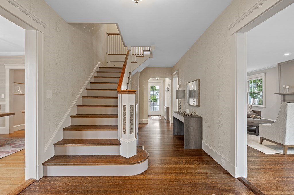 45 Orchard Road Swampscott, MA 01907 - Photo 3 of 42