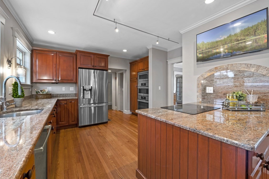 45 Orchard Road Swampscott, MA 01907 - Photo 5 of 42