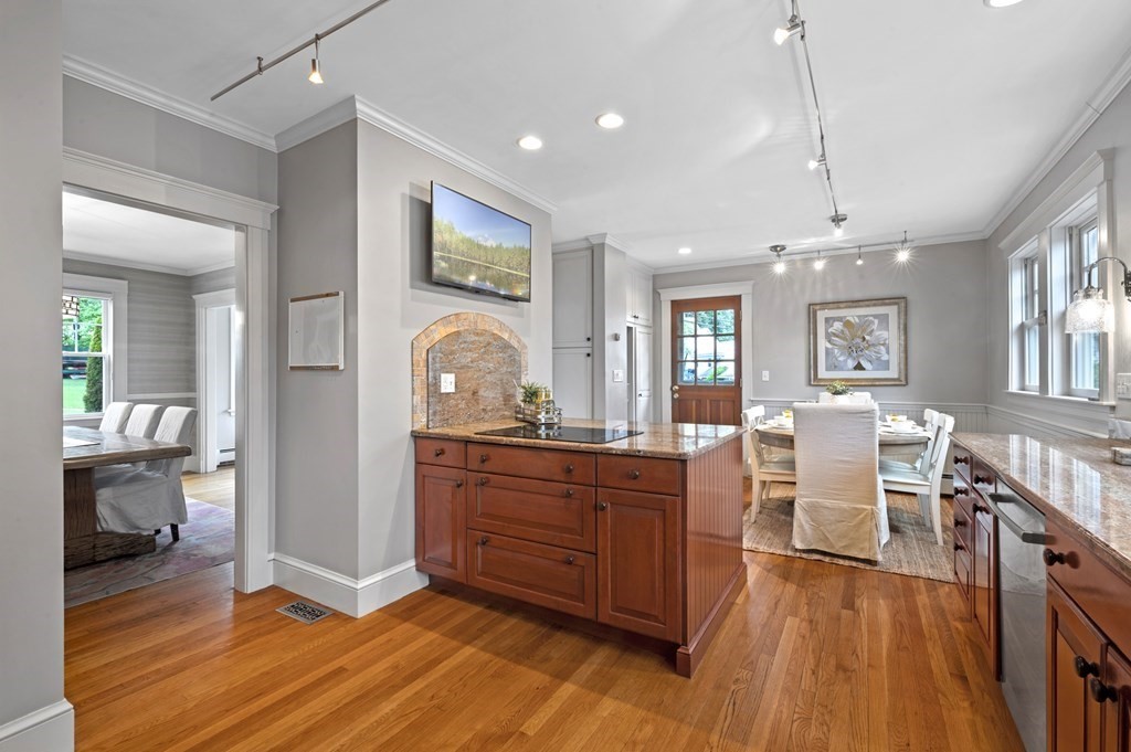 45 Orchard Road Swampscott, MA 01907 - Photo 7 of 42