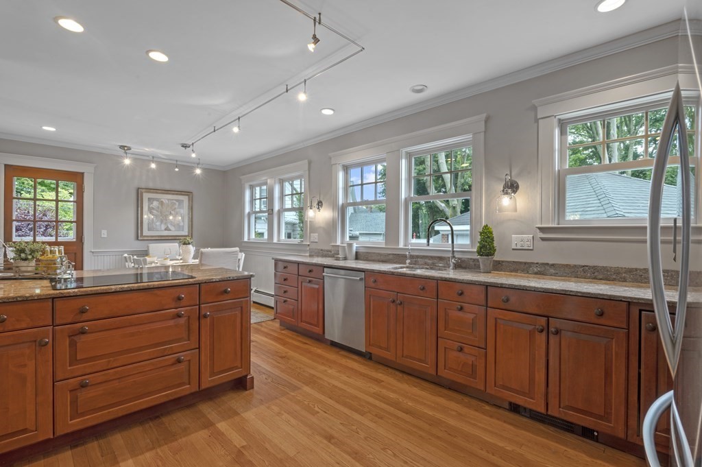 45 Orchard Road Swampscott, MA 01907 - Photo 8 of 42