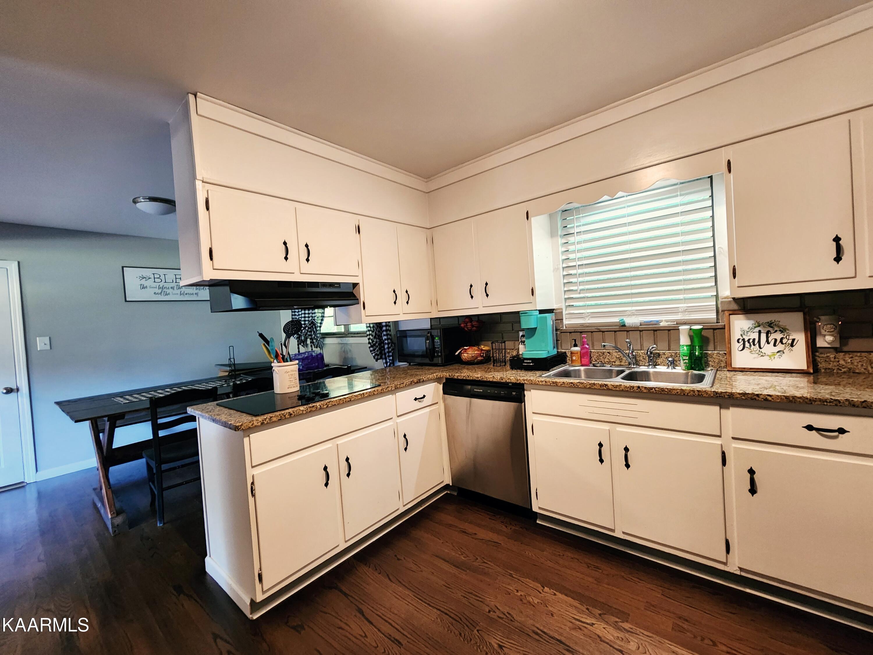 1414 Webster Road Harriman, TN 37748 - Photo 16 of 47 Kitchen
