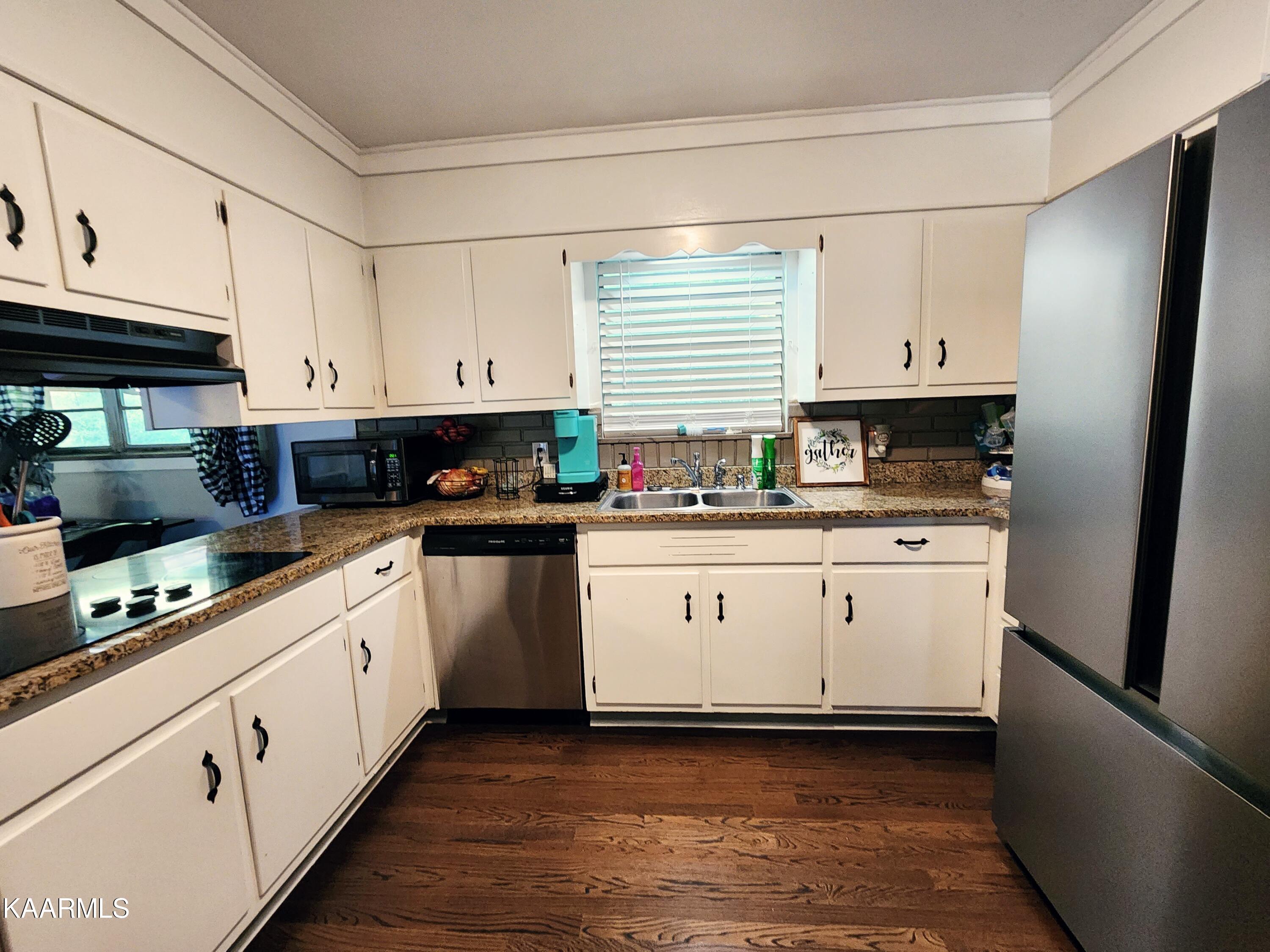 1414 Webster Road Harriman, TN 37748 - Photo 17 of 47 Kitchen