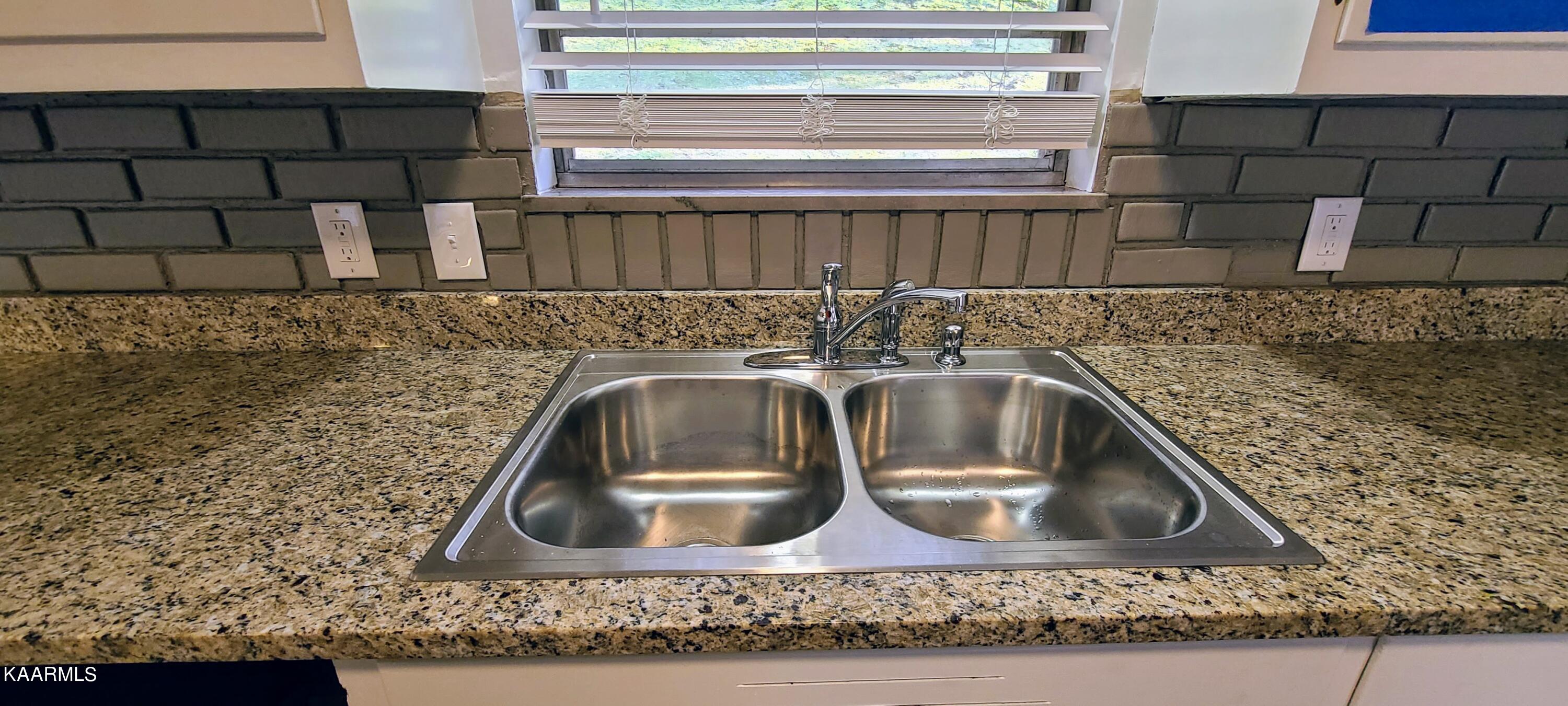 1414 Webster Road Harriman, TN 37748 - Photo 18 of 47 Kitchen