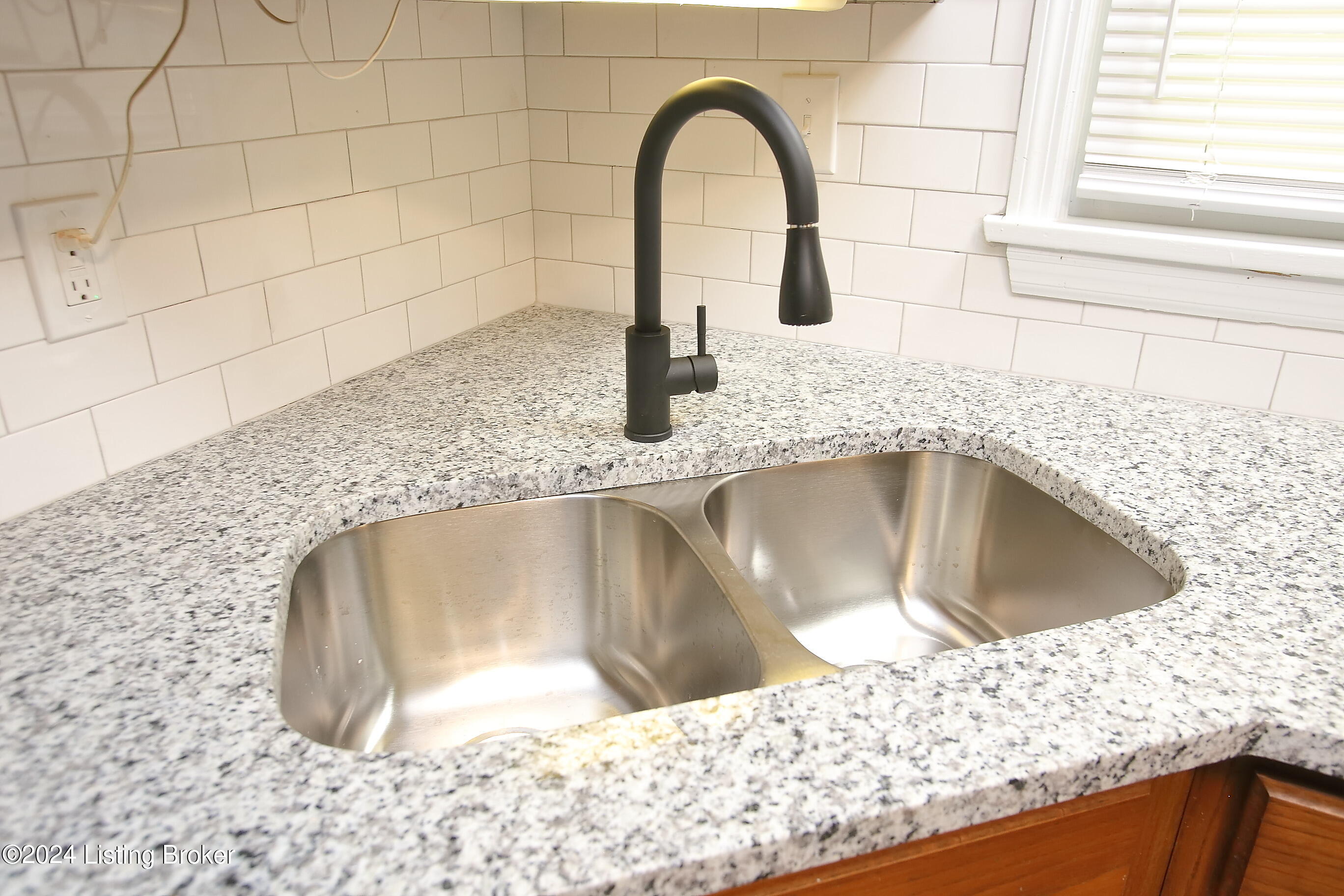 9613 Fairground Road Louisville, KY 40291 - Photo 19 of 53 Kitchen