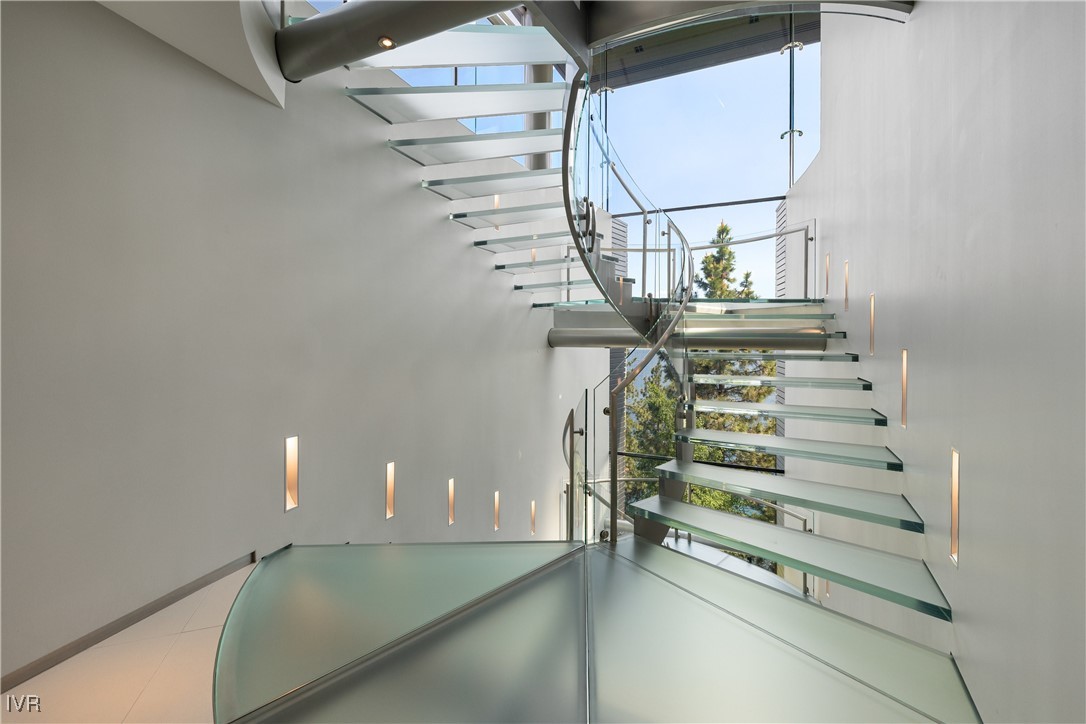 580 Gonowabie Road Crystal Bay, NV 89402 - Photo 22 of 50 a view of entryway