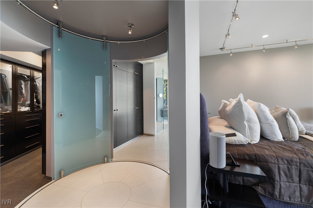 580 Gonowabie Road Crystal Bay, NV 89402 - Photo 23 of 50 a living room with furniture