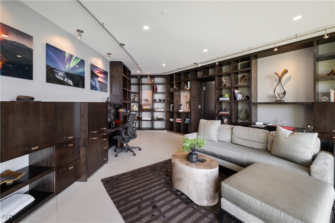 580 Gonowabie Road Crystal Bay, NV 89402 - Photo 31 of 50 a living room with furniture and a flat screen tv