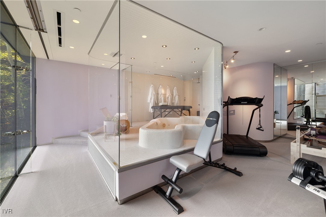 580 Gonowabie Road Crystal Bay, NV 89402 - Photo 34 of 50 a view of a room with gym equipment