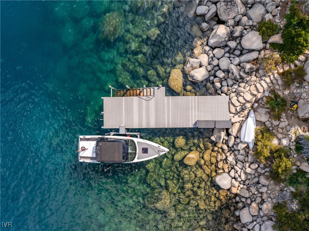 580 Gonowabie Road Crystal Bay, NV 89402 - Photo 4 of 50 a view of a backyard with a garden and plants