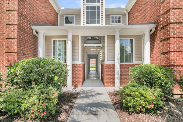 $418,000 | 1377 Hopton Circle, Mount Pleasant, SC 29466