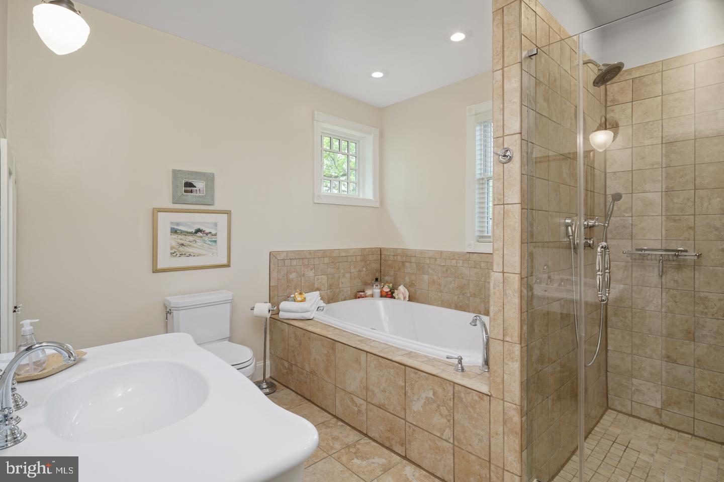 5 Sylvan Avenue Rutledge, PA 19070 - Photo 26 of 34 2nd Floor Full Bath