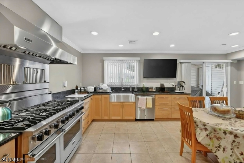 1109 Overlook Terrace Union, NJ 07083 - Photo 17 of 50