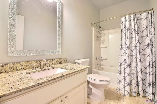 $246,000 | 7645 Elmwood Drive, Denham Springs, LA 70706