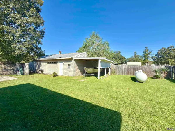 $246,000 | 7645 Elmwood Drive, Denham Springs, LA 70706