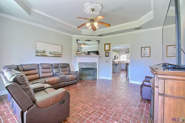 $246,000 | 7645 Elmwood Drive, Denham Springs, LA 70706