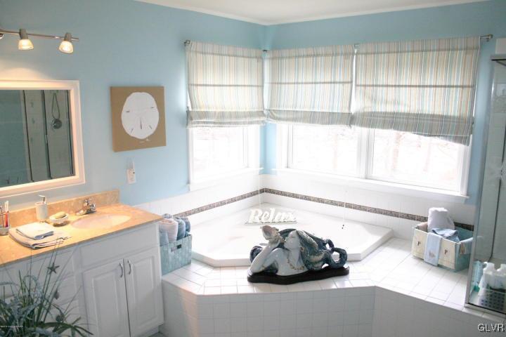 128 Creekside Road, Unit 835 Canadensis, PA 18325 - Photo 19 of 44 Gallery Image 19