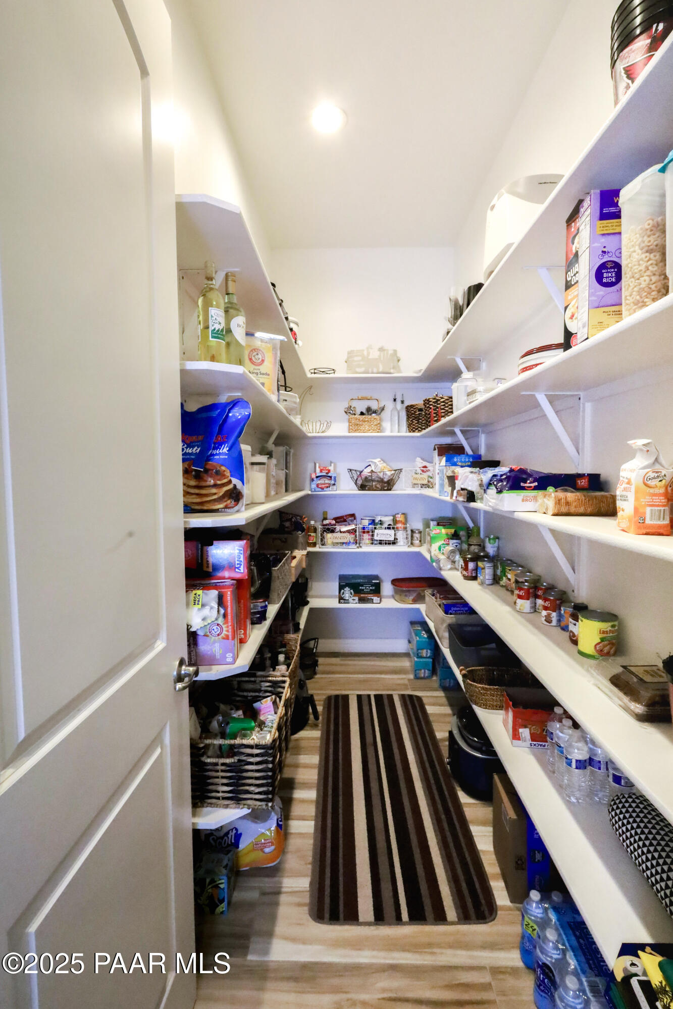 9860 North Loper Road Prescott Valley, AZ 86315 - Photo 20 of 53 a view of a room with lots of storage