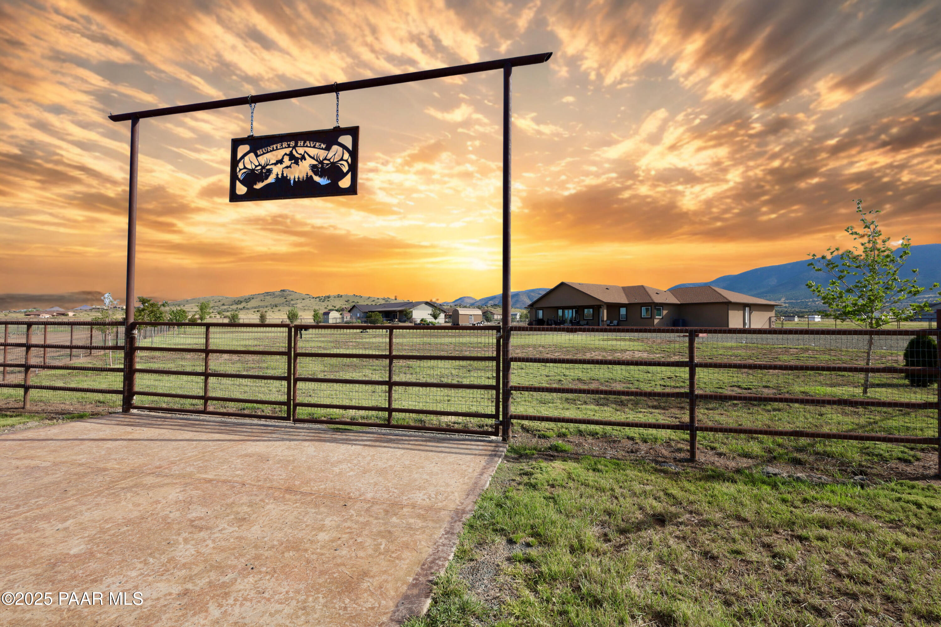 9860 North Loper Road Prescott Valley, AZ 86315 - Photo 3 of 53 a view of outdoor space and city view