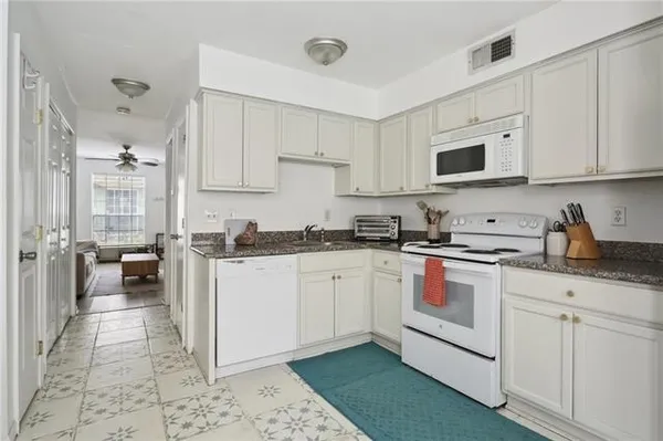 $1,500 | 3009 9th Street, Unit C, Metairie, LA 70002