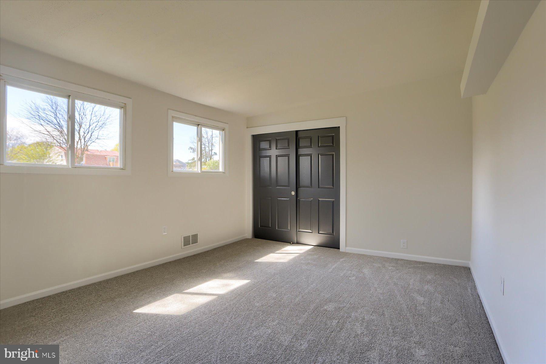 714 Edison Road Dauphin, PA 17018 - Photo 19 of 44 an empty room with windows