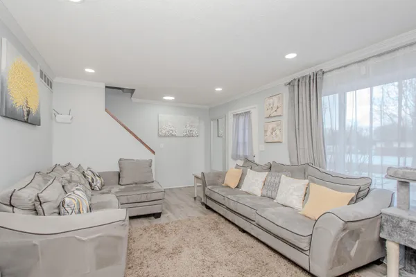 $233,000 | 249 Sheffield Drive, Saline, MI 48176