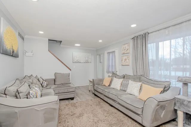 $242,000 | 249 Sheffield Drive, Saline, MI 48176