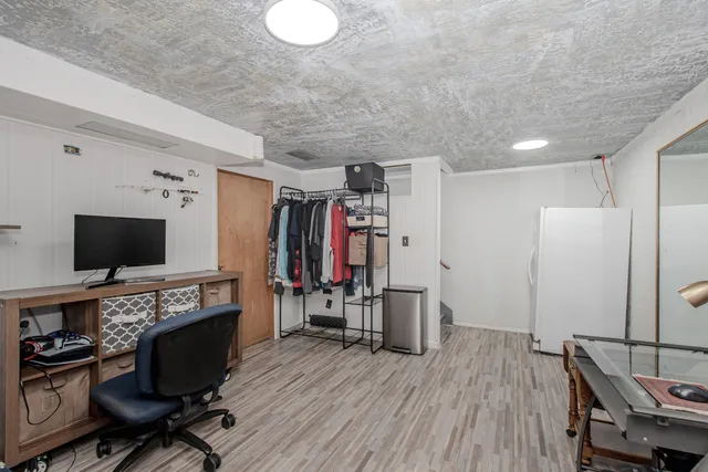 $242,000 | 249 Sheffield Drive, Saline, MI 48176