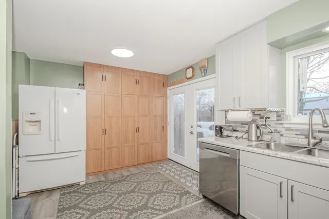 $242,000 | 249 Sheffield Drive, Saline, MI 48176