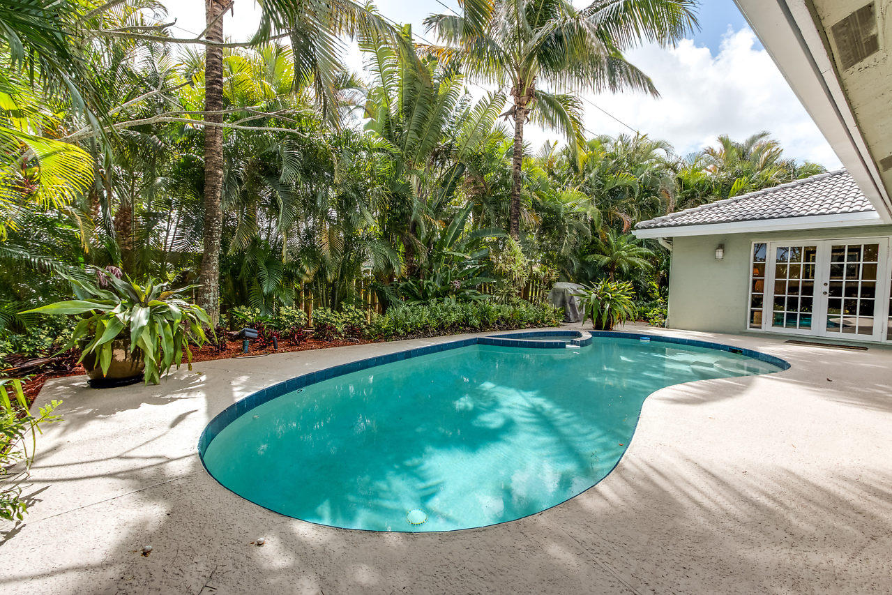 22449 Martella Avenue Boca Raton, FL 33433 - Photo 28 of 31 BACKYARD