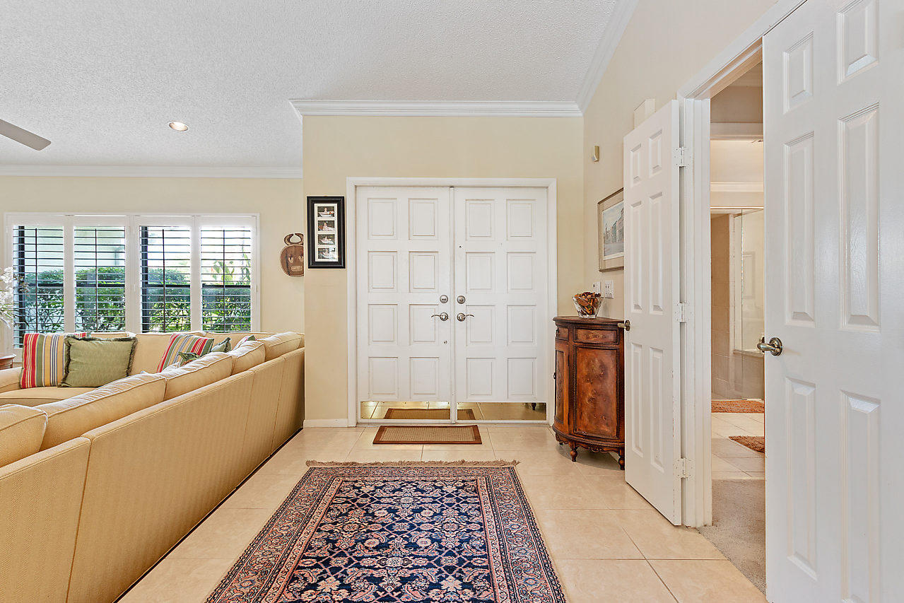 22449 Martella Avenue Boca Raton, FL 33433 - Photo 6 of 31 FOYER