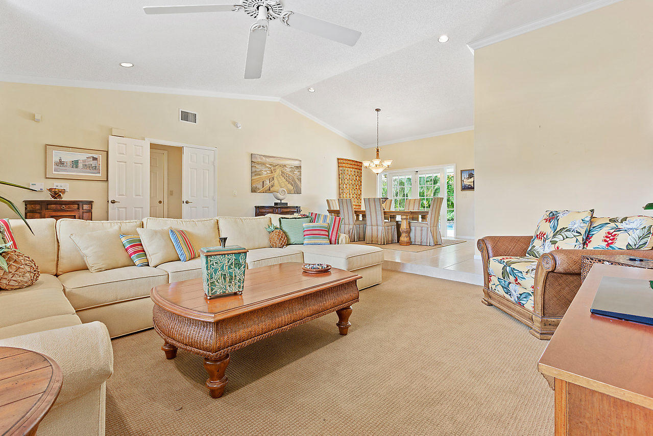 22449 Martella Avenue Boca Raton, FL 33433 - Photo 8 of 31 LIVING ROOM