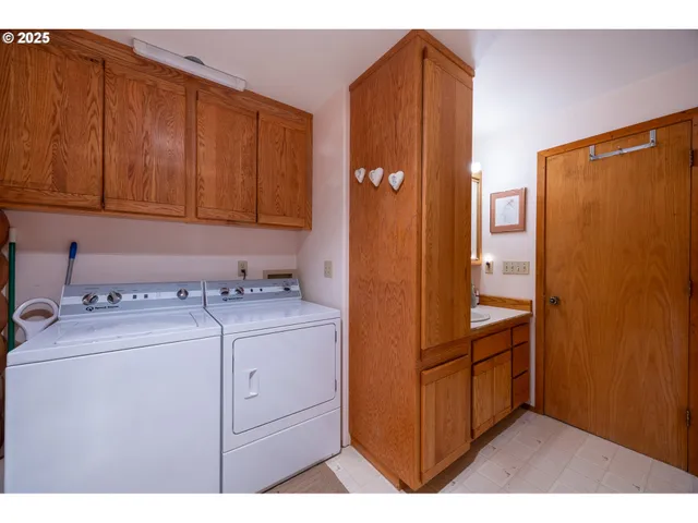 $550,000 | 173 Park Street, Glide, OR 97443