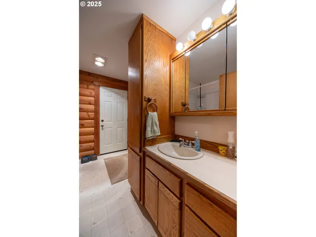 $550,000 | 173 Park Street, Glide, OR 97443