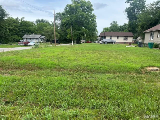 $2,000 | 1618 North 51st Street, Washington Park, IL 62204