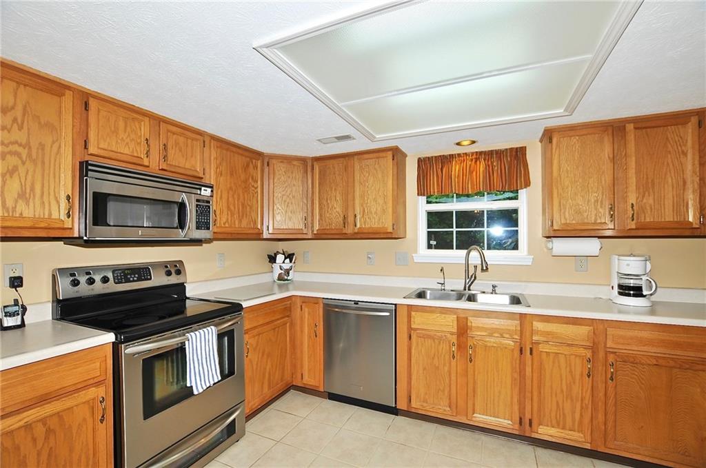 20850 Summit Road Noblesville, IN 46062 - Photo 9 of 24 Gallery Image 9