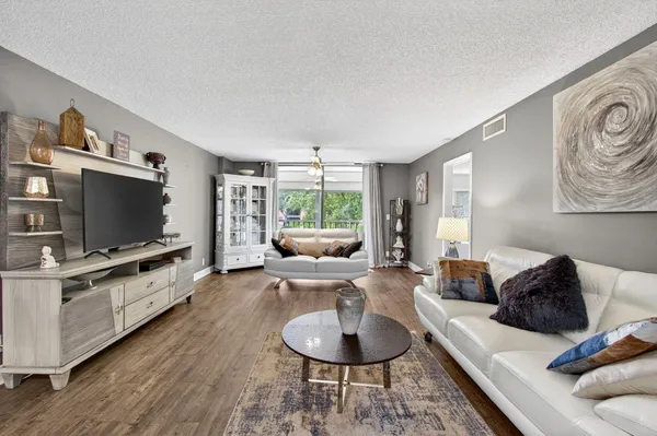 $282,000 | 5550 Witney Drive, Unit 209, Delray Beach, FL 33484