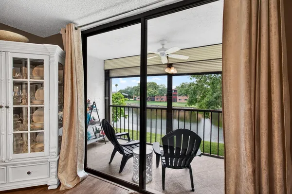 $282,000 | 5550 Witney Drive, Unit 209, Delray Beach, FL 33484